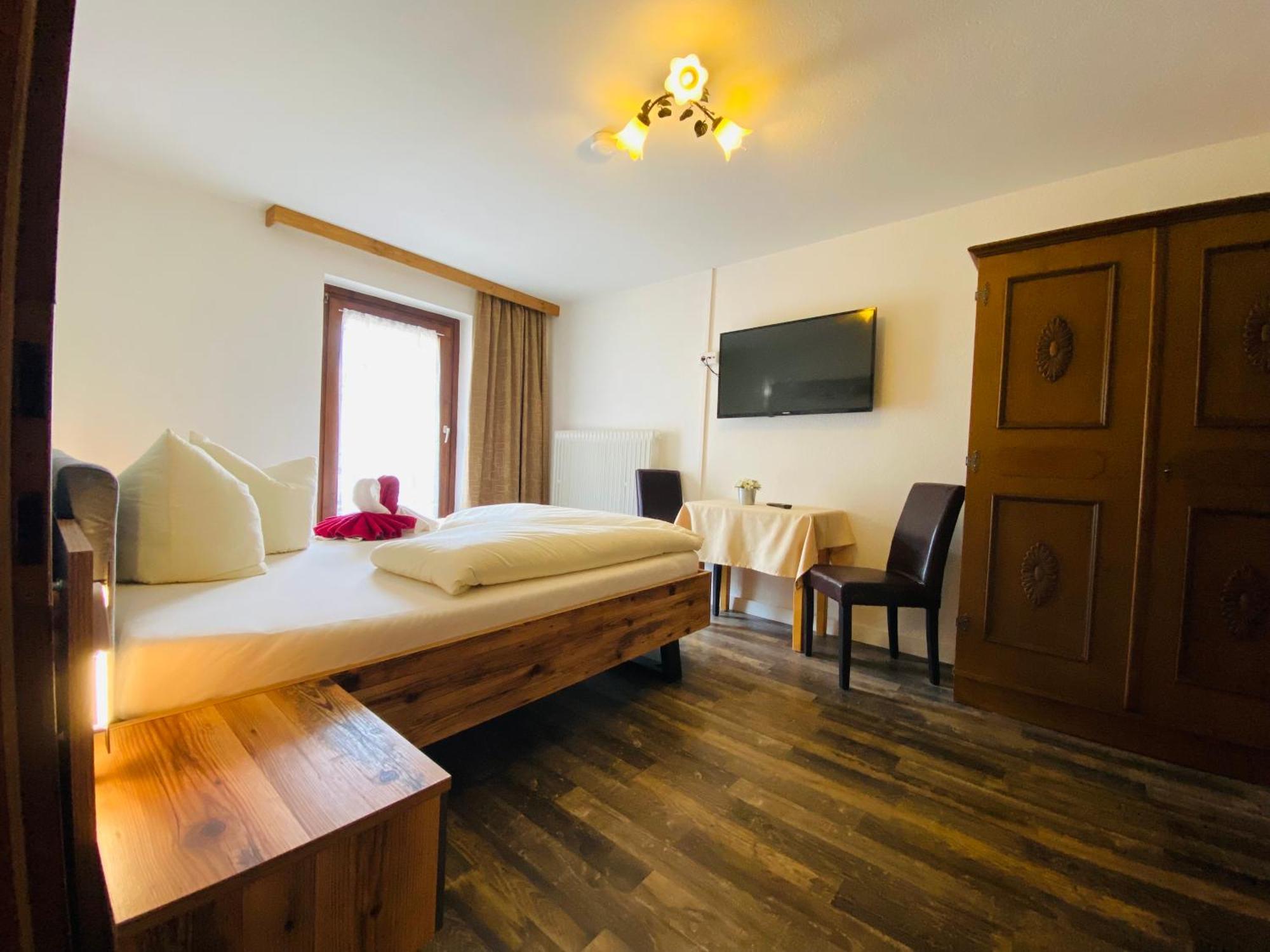 Pension Jagerhof - Sommercard Inkl - 5 Min Zum Hochzeiger Jerzens Luaran gambar