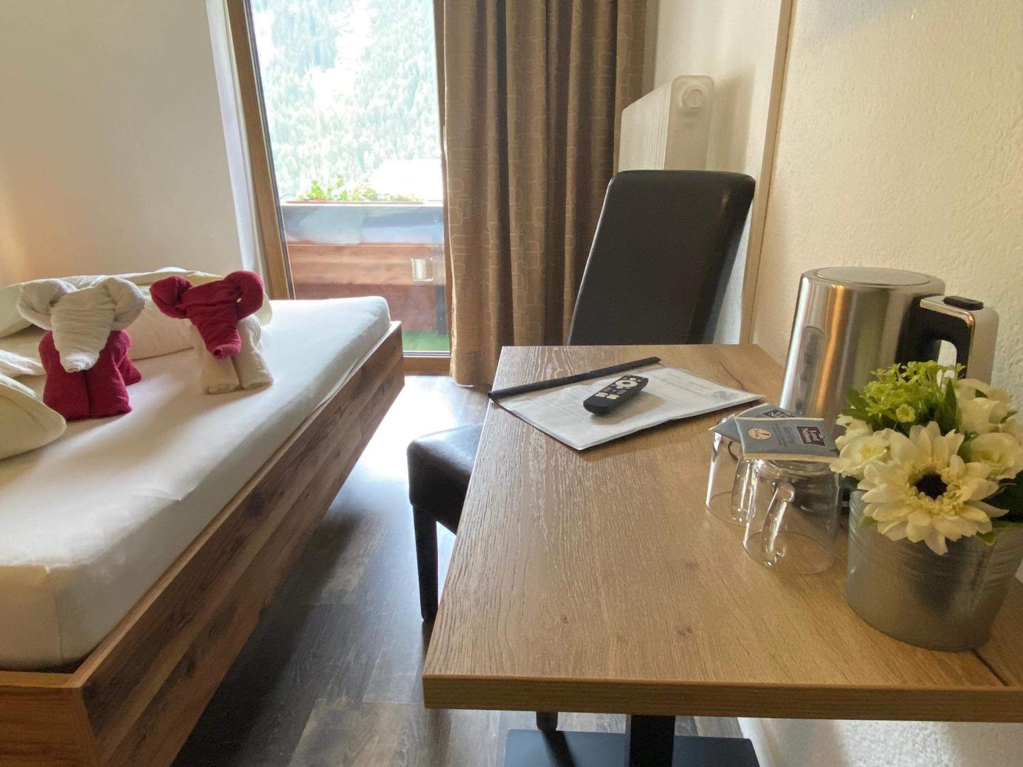 Pension Jagerhof - Sommercard Inkl - 5 Min Zum Hochzeiger Jerzens Luaran gambar