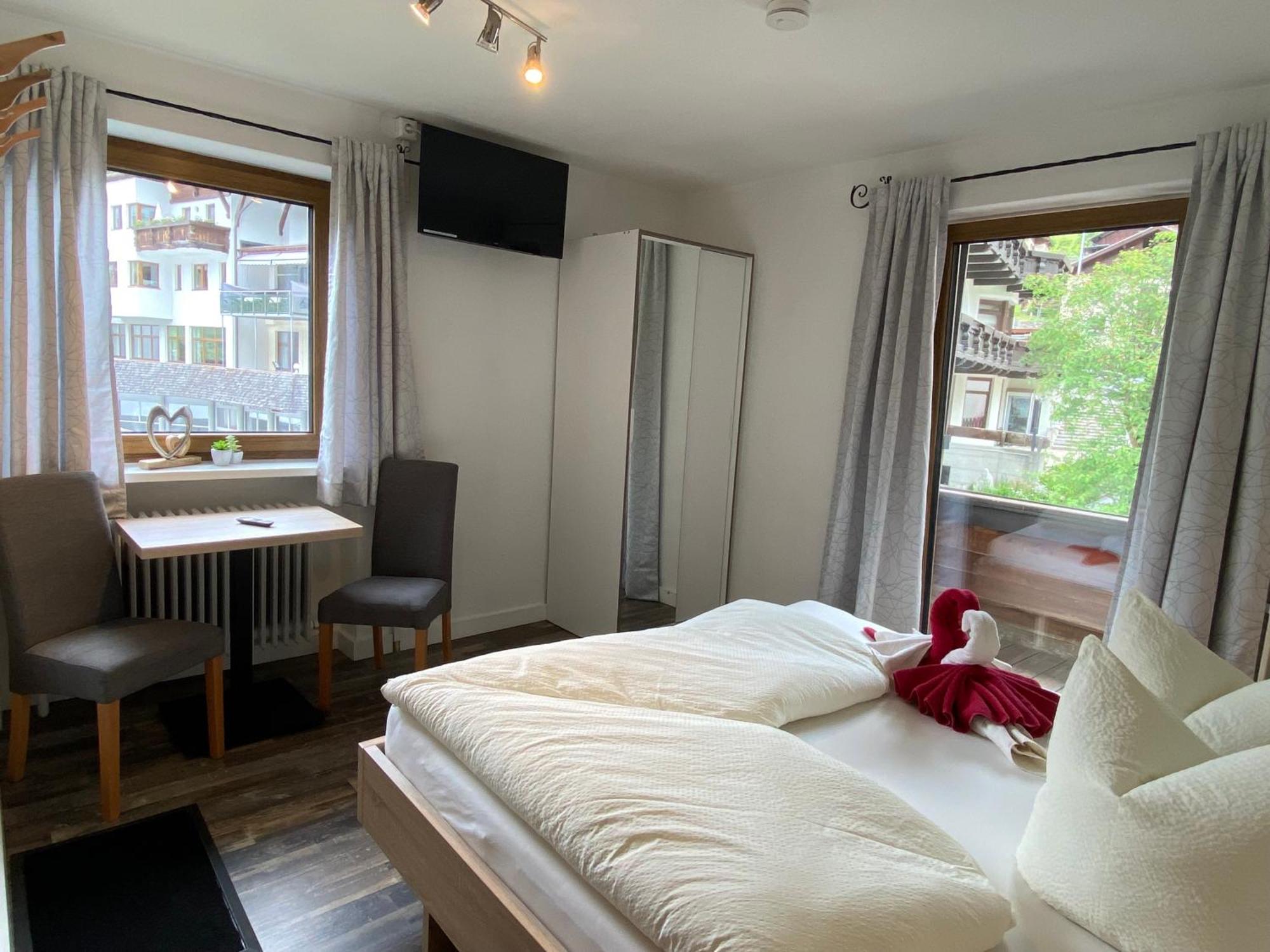 Pension Jagerhof - Sommercard Inkl - 5 Min Zum Hochzeiger Jerzens Luaran gambar