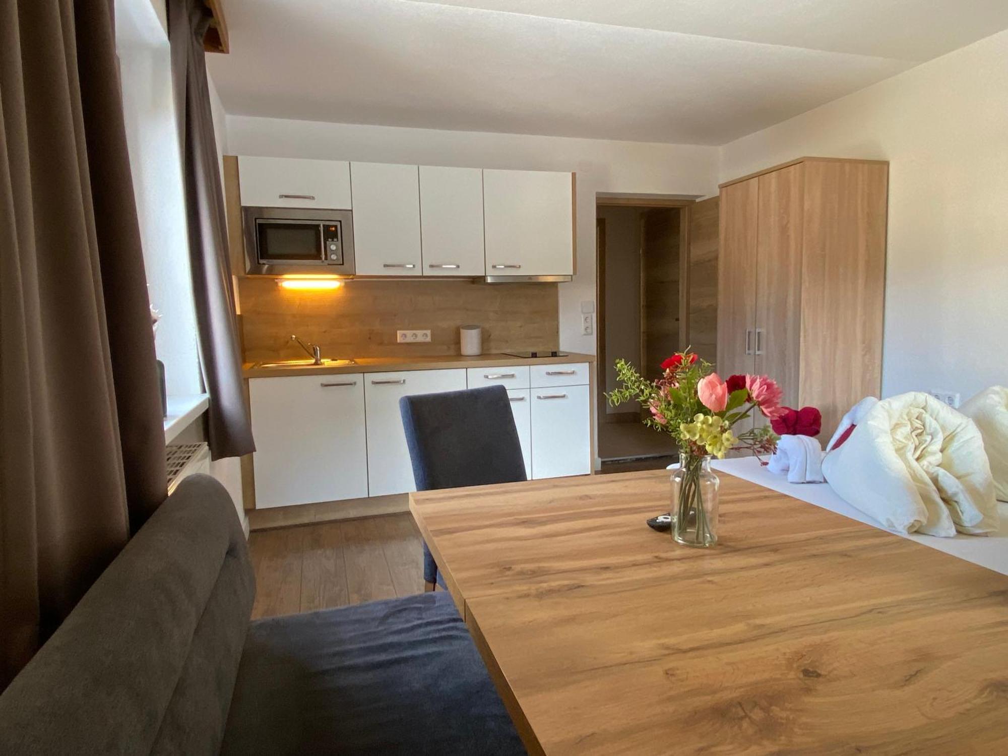 Pension Jagerhof - Sommercard Inkl - 5 Min Zum Hochzeiger Jerzens Luaran gambar